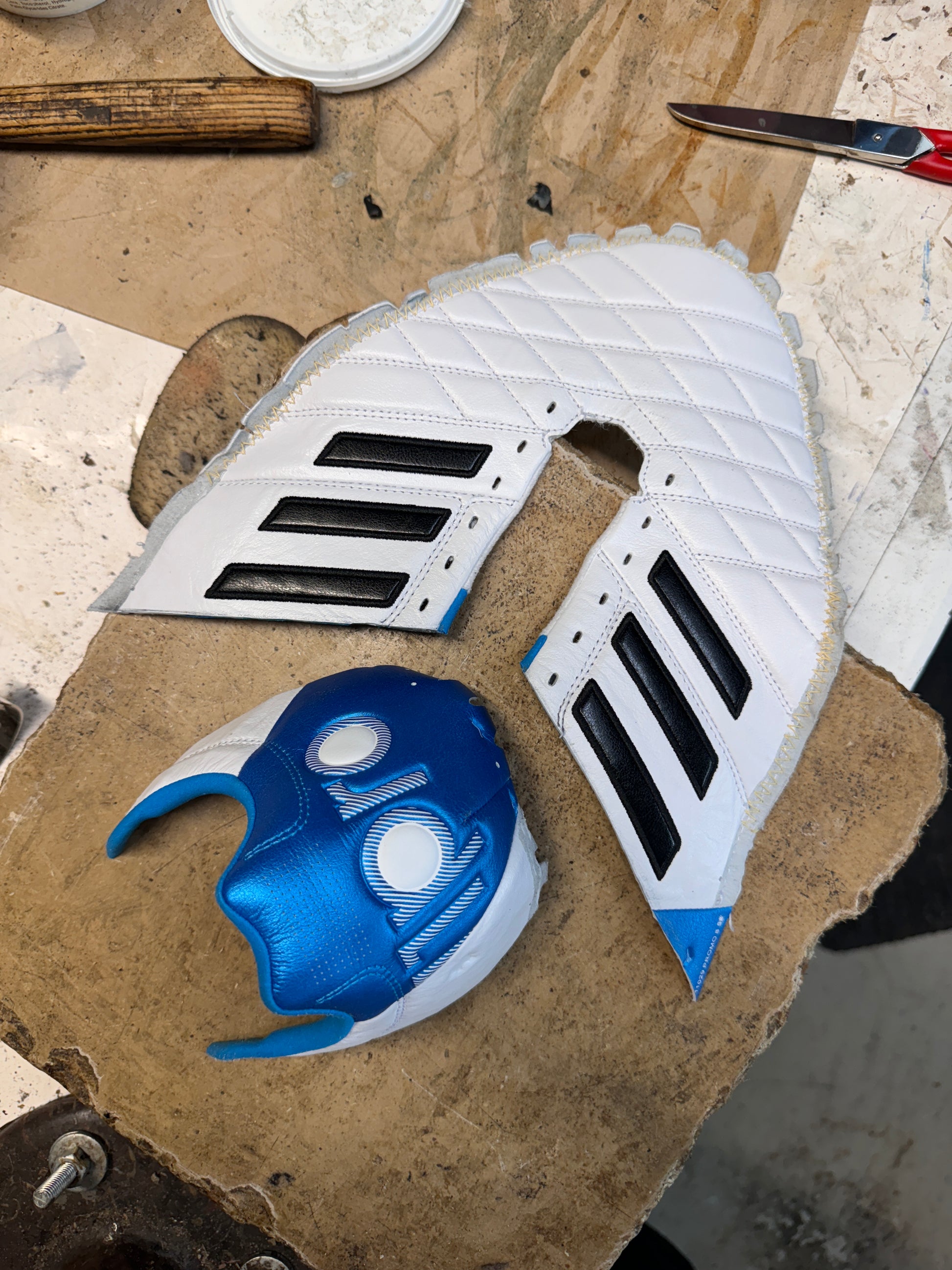 TKpro Lux Slipper & TKpro Adilette w/@adidasfootball