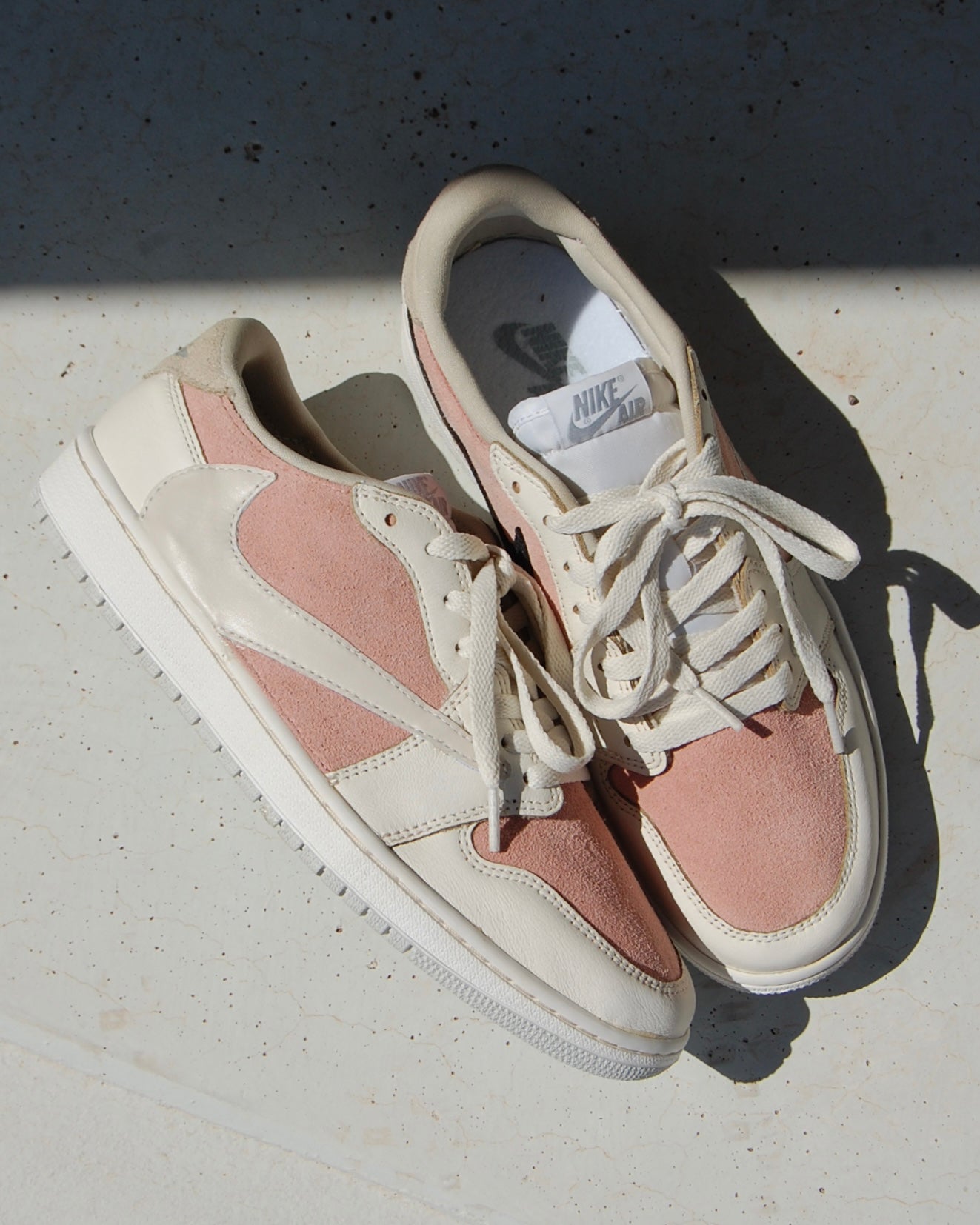 Air Jordan 1 Low "TS Strawberry Cream"